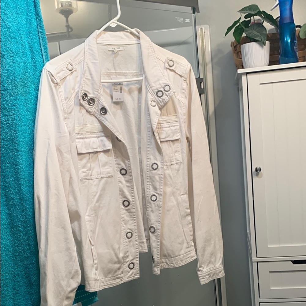Stylish White Jacket